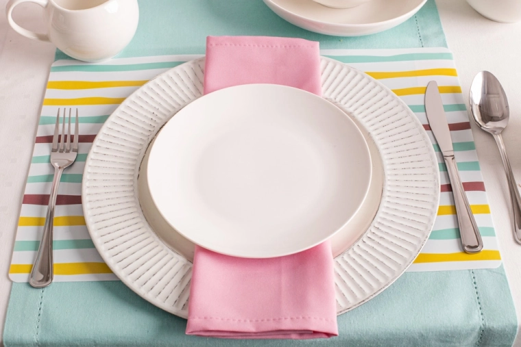 Krémová farba pre elegantné servírovanie
