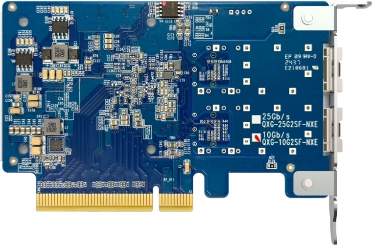 Dva porty 10GbE SFP+ pre maximálnu priepustnosť