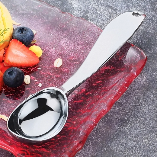 Odolný chrómovaný kov