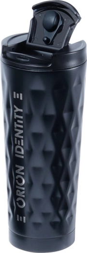 Tesniace viečko a uzamykateľný otvor na pitie