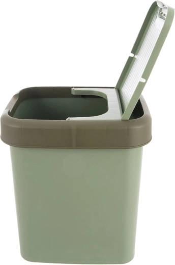 Sklopné veko pre pohodlné vhadzovanie