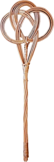 Prútený klepač na koberce 77 cm, lakovaný