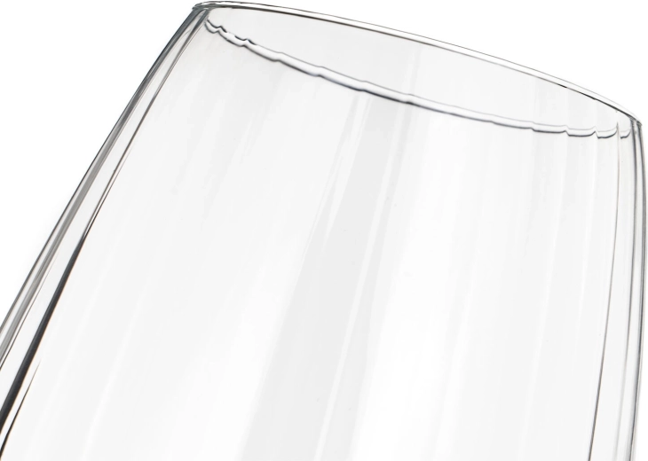 Tenký, odolný okraj