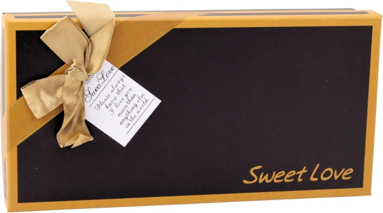 Luxusné darčekové balenie pripravené na odovzdanie