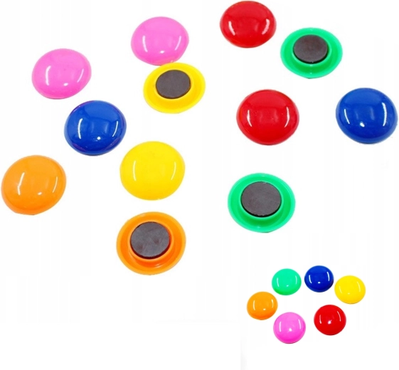 Sada príslušenstva k bielej magnetickej tabuli – 4 popisovače, magnetická huba a farebné magnety