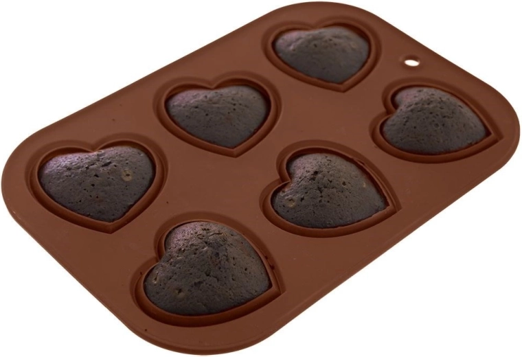 6 srdiečkových formičiek naraz