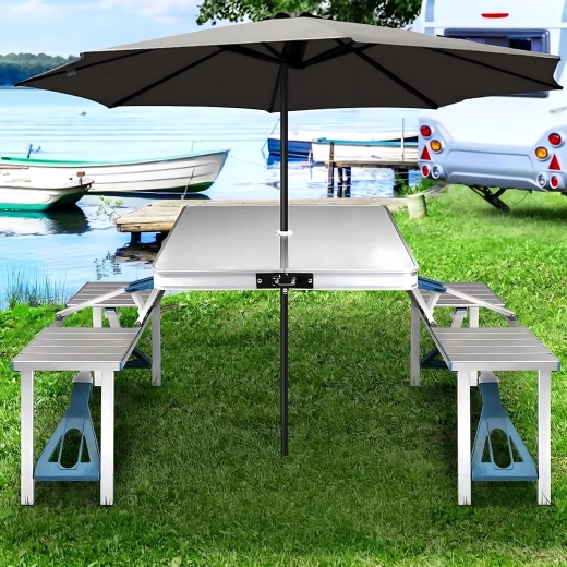 Pohodlný tieň vďaka otvoru na slnečník