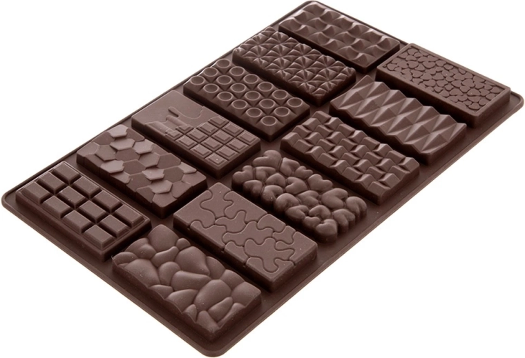 12 mini tabuľiek s rôznymi reliéfmi