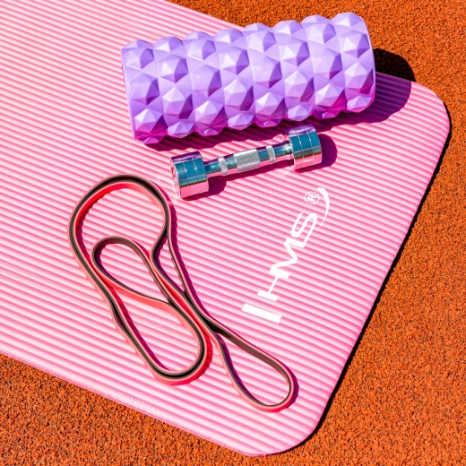 Kompaktný a ľahký na domáci aj vonkajší tréning