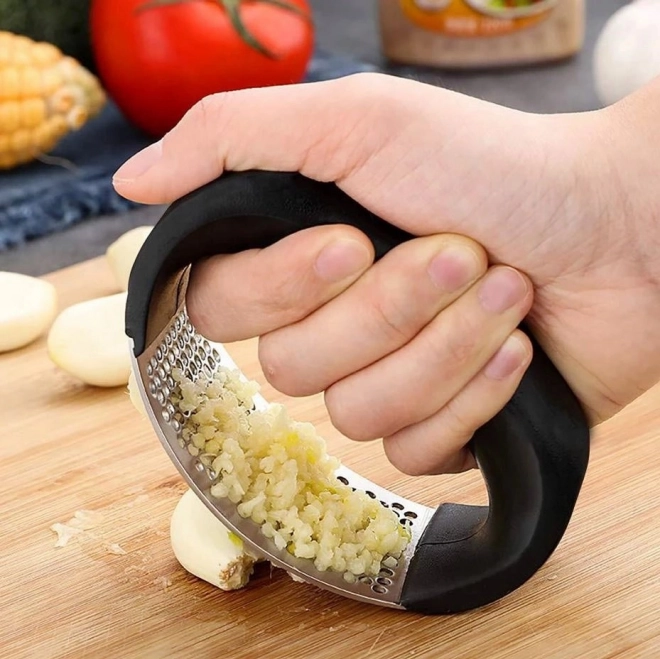Ergonomický lis na cesnak z nehrdzavejúcej ocele