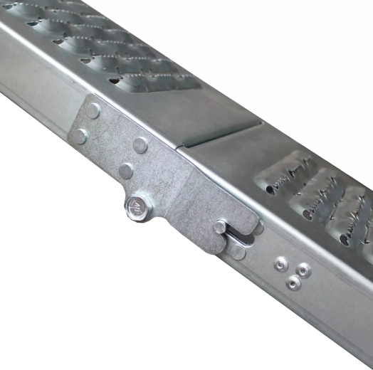 Bezpečný nájazd vďaka protišmykovej perforácii