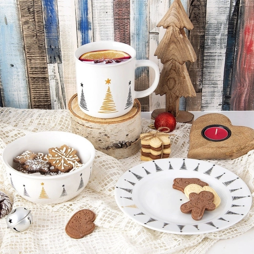 Decentný vianočný dizajn, ktorý ladí s prestieraním