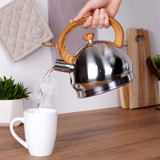 Bezpečná píšťalka a pohodlné nalievanie