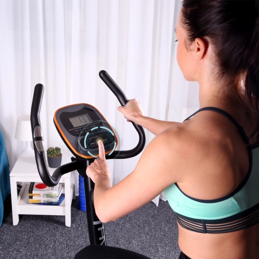 Prehľadný LCD počítač a meranie tepu