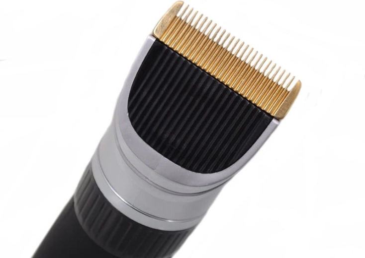 Precízne nerezové britvy pre hladký strih