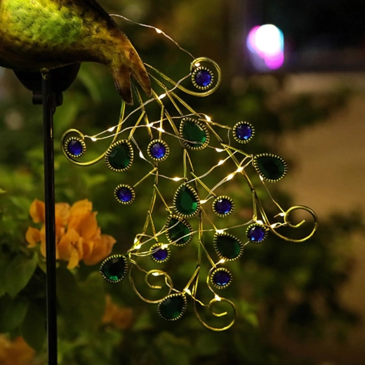 Žiarivý pávii chvost s LED