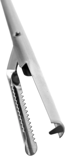 Istý úchop vďaka zúbkom a háčiku