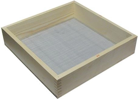Murárske sito s okom 3 mm, 52 × 45 cm, drevený rám