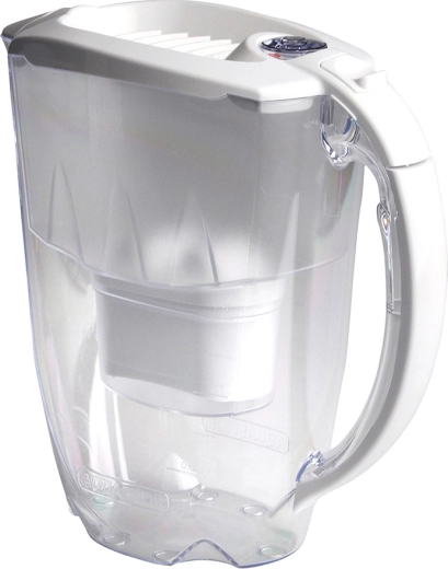 Veľký objem 2,8 l a jednoduché nalievanie