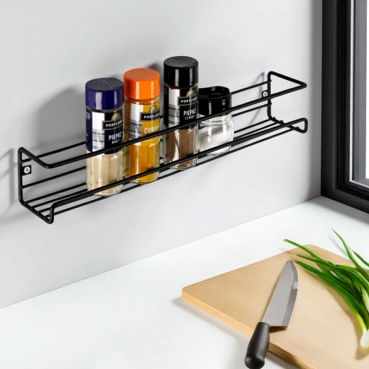 Štíhly dizajn pre prehľadné uloženie korenín