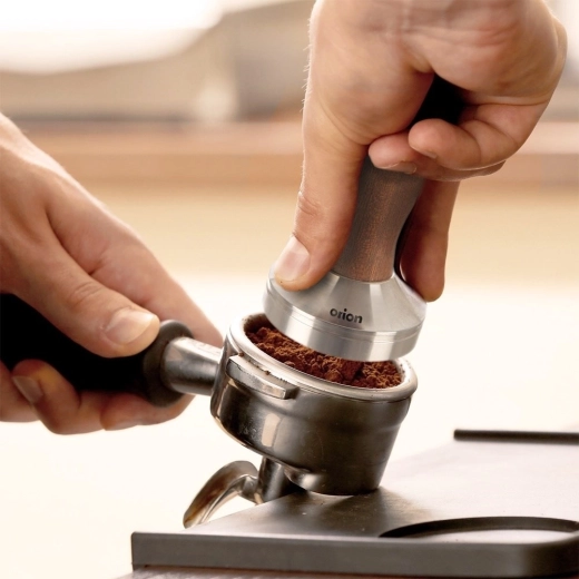 Ergonomická drevená rukoväť