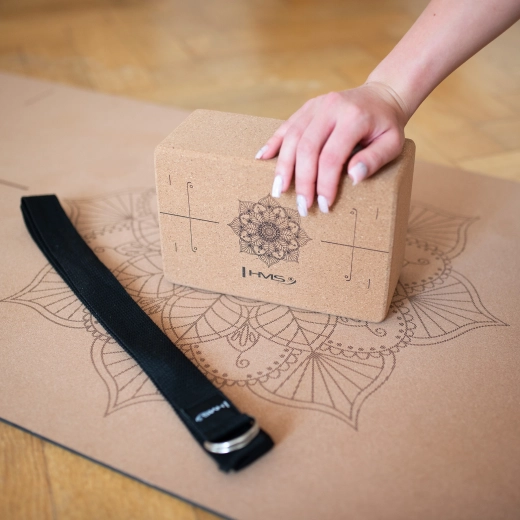 Korkový joga blok pre stabilitu a hlbšie pretiahnutie