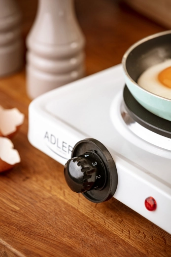 Silný výkon 1500 W pre rýchly ohrev