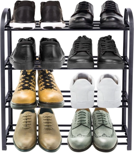 Štyri poschodia pre 8–12 párov