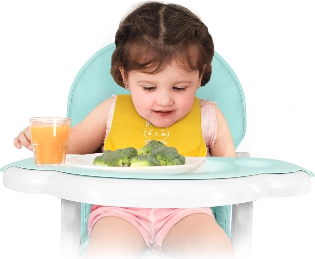 Praktické zónovanie pre jedlo aj nápoje