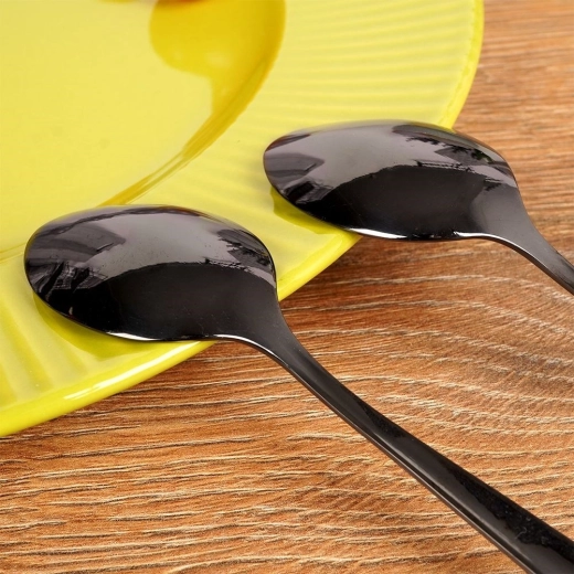 Moderný čierny dizajn