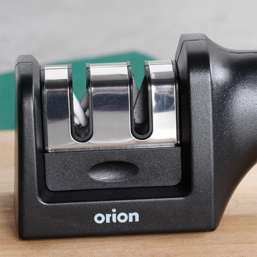 Univerzálny pre oceľové nože