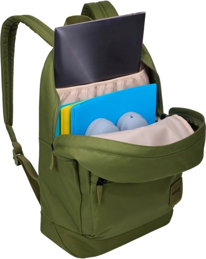 Priestor pre notebook až 15,6" a školskú výbavu