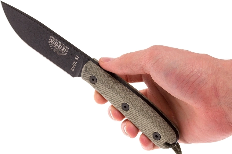 Istý úchop vďaka olivovej Micarte a full tang konštrukcii