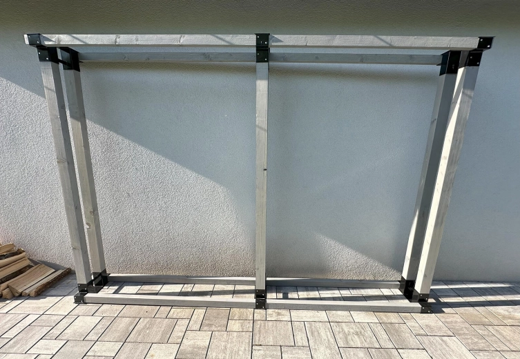 Jednoduchá stavba modulárneho regálu