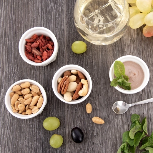 Elegantný biely dizajn pre každý stôl