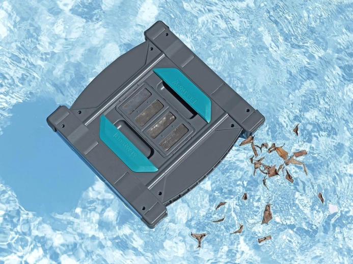 Čistenie 2v1: dno aj hladina v jednom kroku