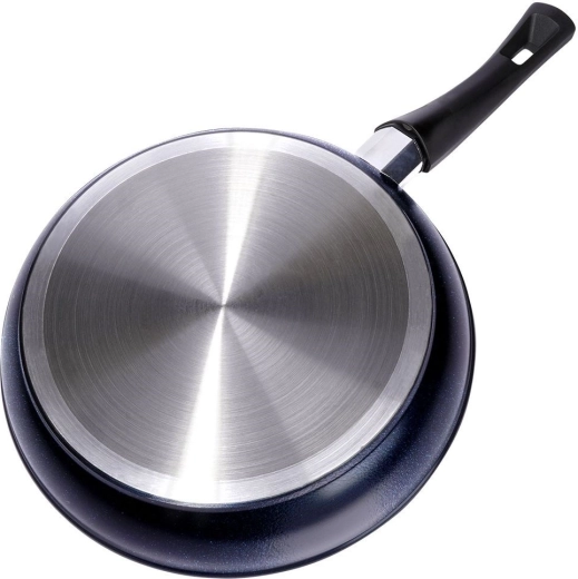 Kompatibilná so všetkými sporákmi vrátane indukcie