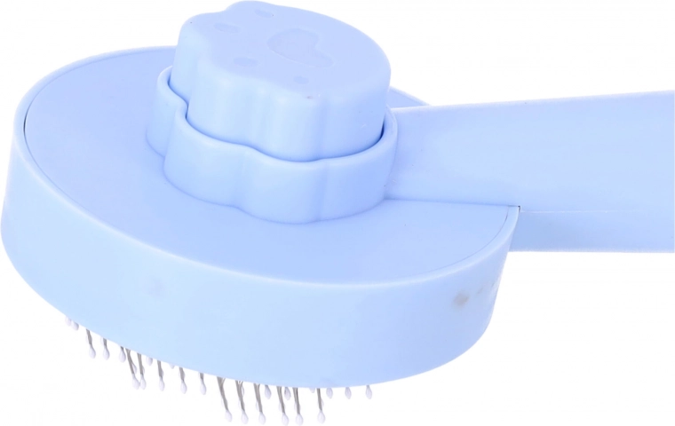 Ergonomická rukoväť na pohodlné česanie