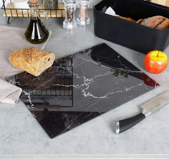 Bezpečné krájanie vďaka protišmykovým nožičkám