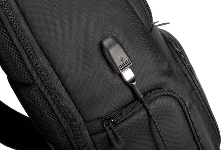 Nabíjanie na cestách vďaka integrovanému USB portu