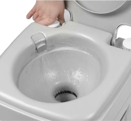 Ručná pumpa a efektívne splachovanie