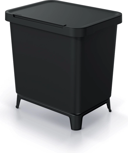 Stabilná konštrukcia s praktickými nožičkami