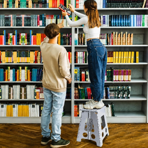Skladací protišmykový taburet – schodík 39 cm