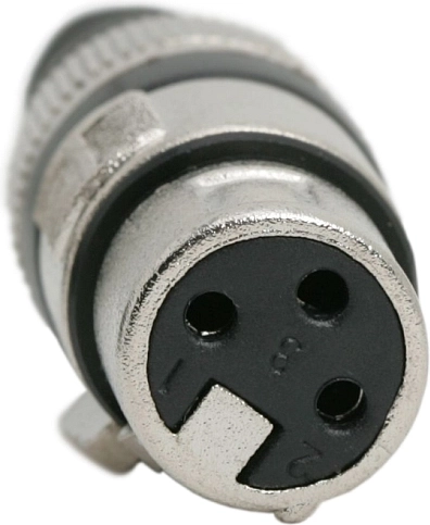 Trojpólové XLR pripojenie