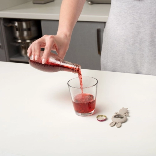 Jednoduché otváranie nápojov doma aj v bare