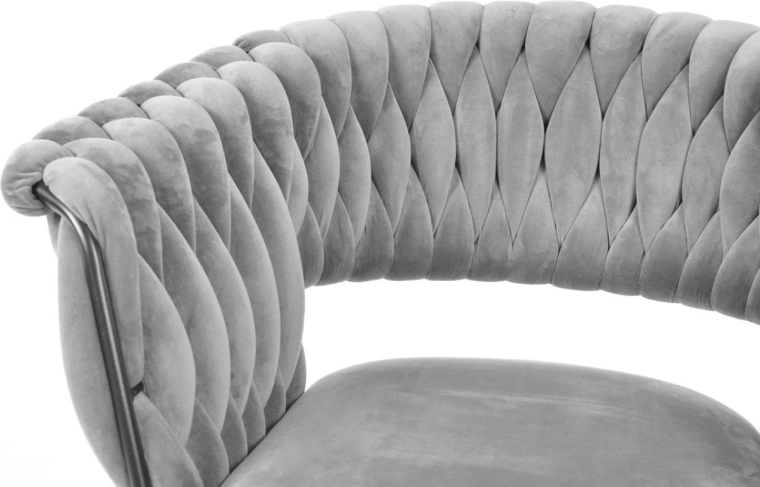 Mäkký zamat a pohodlné polstrovanie