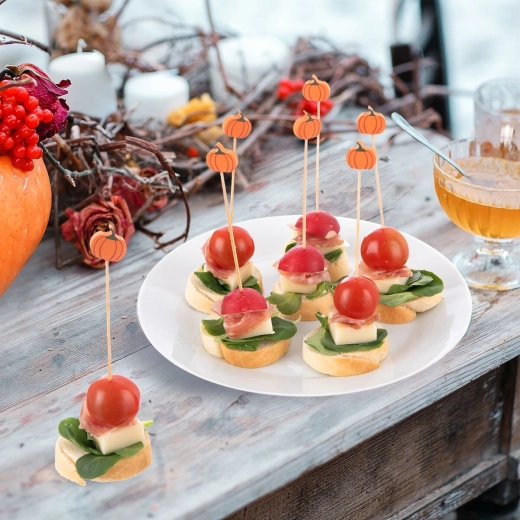 Halloweensky motív tekvice pre tematické servírovanie