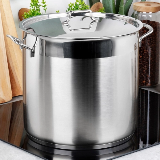 Kompatibilný so všetkými typmi sporákov vrátane indukcie