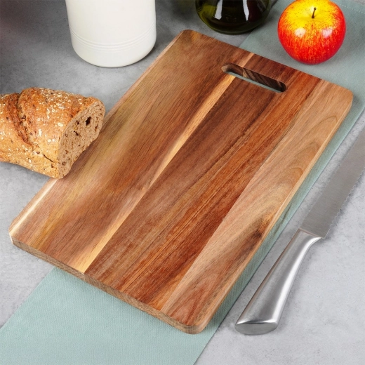 Univerzálne na krájanie aj servírovanie