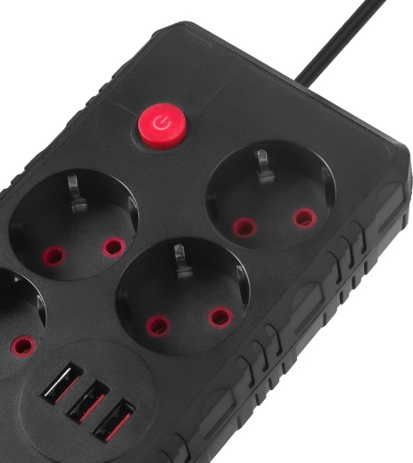 Integrované 3× USB na rýchle nabíjanie